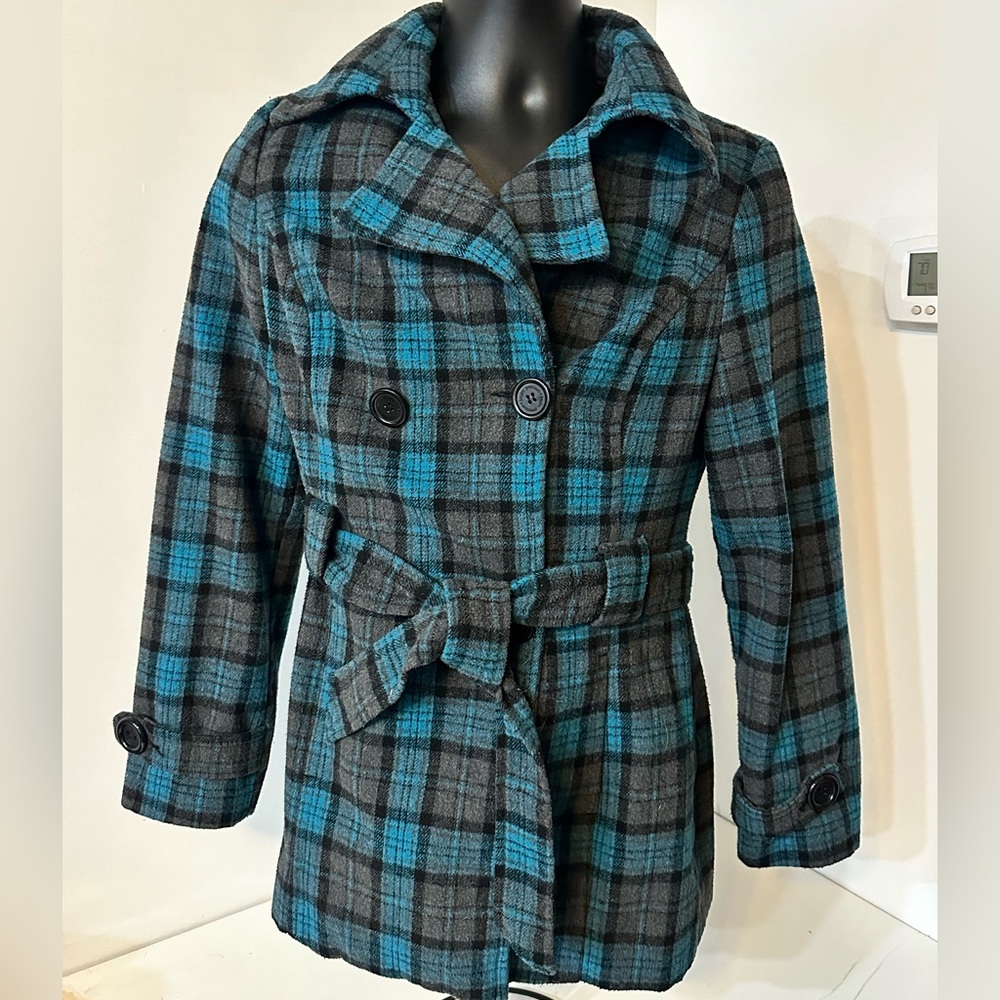 Women’s peacoat, size large